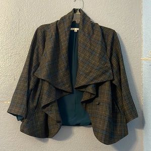 Cabi Jacket plated 3/4 sleeve, lined.